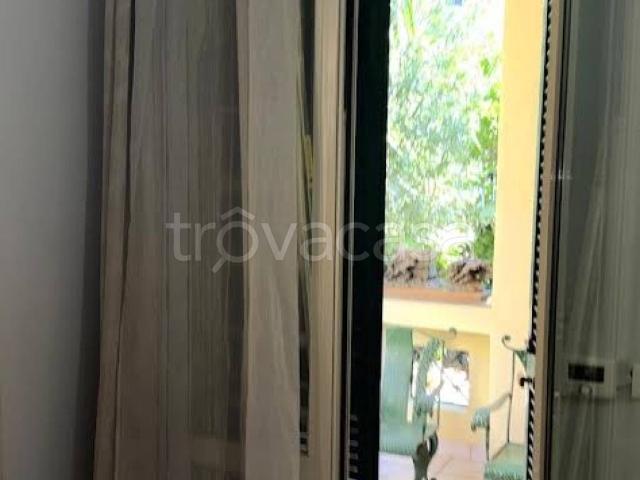 Appartamento in affitto a Portici corso Giuseppe Garibaldi, 171, arredato, terrazzo, riscaldamento autonomo TrovaCasa