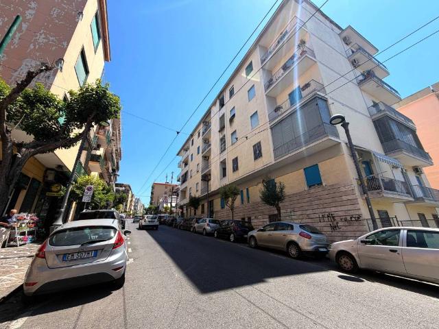 Appartamento in affitto a Portici NA