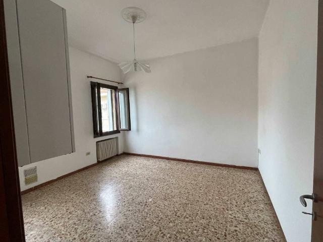 Appartamento in affitto a Porto Viro RO