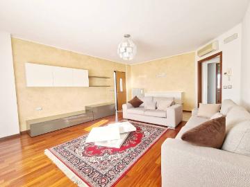 Appartamento in affitto a Povoletto UD