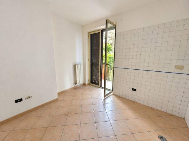 Appartamento in affitto a Pozzuoli NA