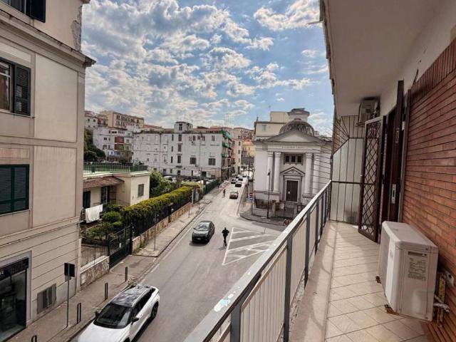 Appartamento in affitto a Pozzuoli NA
