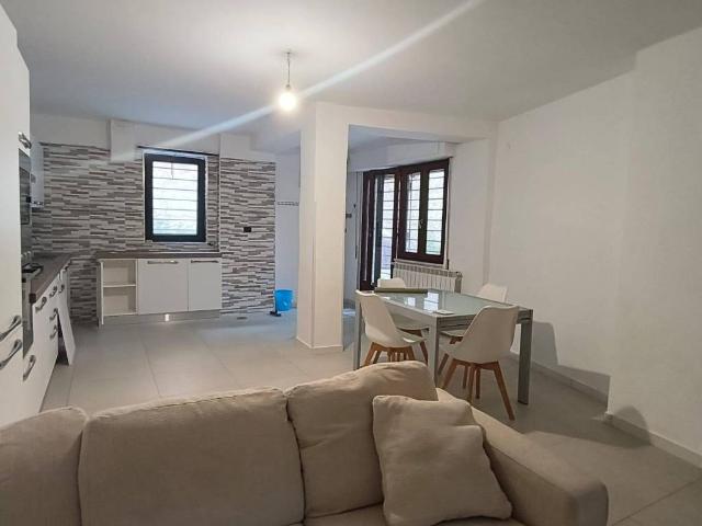 Appartamento in affitto a Pozzuoli NA