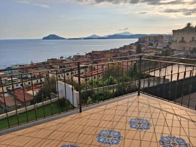 Appartamento in affitto a Pozzuoli NA