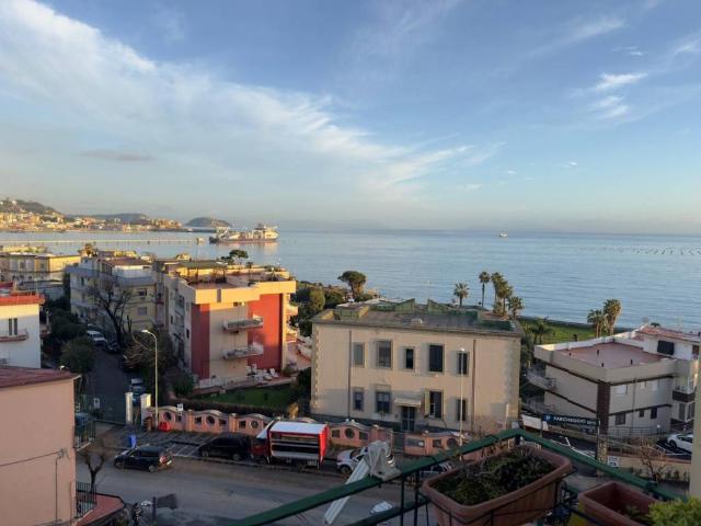 Appartamento in affitto a Pozzuoli NA