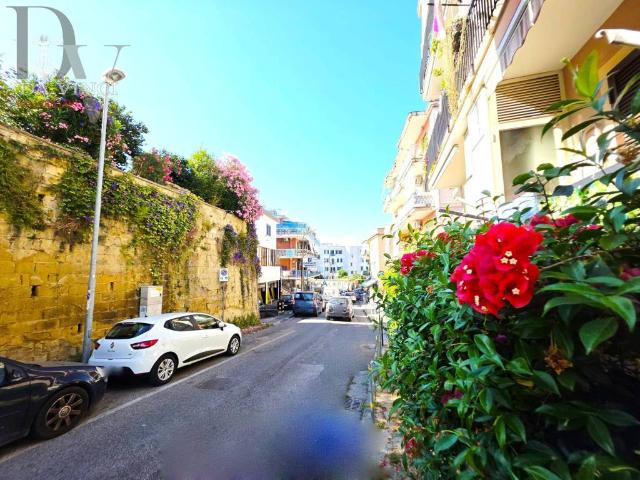 Appartamento in affitto a Pozzuoli NA