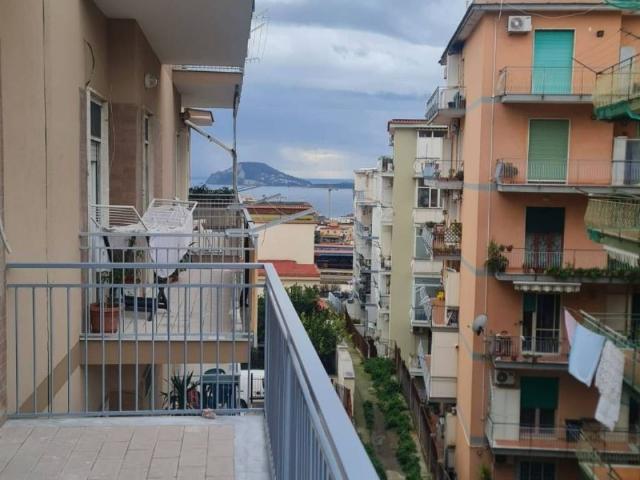 Appartamento in affitto a Pozzuoli NA
