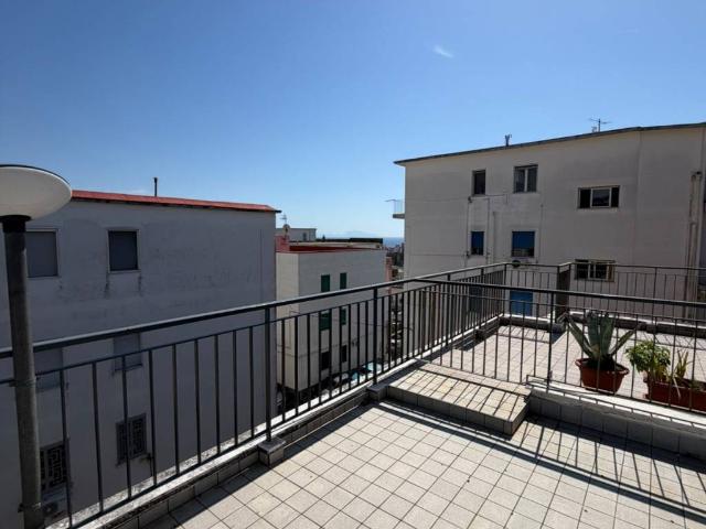 Appartamento in affitto a Pozzuoli NA