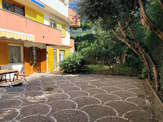 Appartamento in affitto a Pozzuoli NA
