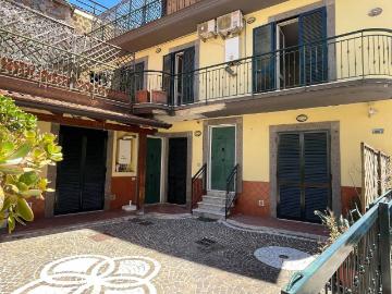 Appartamento in affitto a Pozzuoli NA