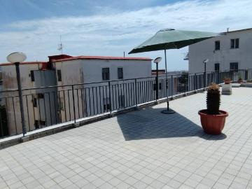 Appartamento in affitto a Pozzuoli NA