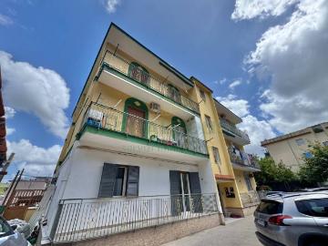 Appartamento in affitto a Pozzuoli NA