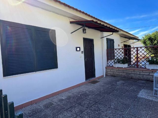 Appartamento in affitto a Pozzuoli NA
