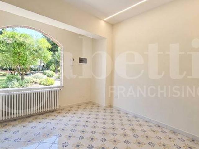 Appartamento in affitto a Pozzuoli NA