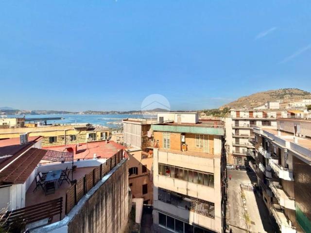 Appartamento in affitto a Pozzuoli NA