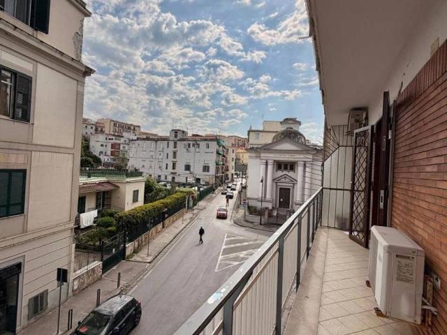 Appartamento in affitto a Pozzuoli NA