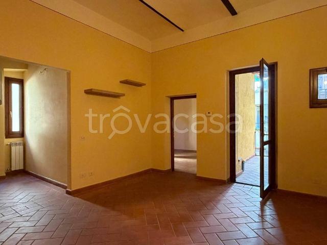 Appartamento in affitto a Prato piazza Sant'Agostino, arredato, centrale, terrazzo abitabile/ampio TrovaCasa