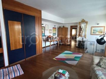 Appartamento in affitto a Prato via Giuseppe Becherini, 107, arredato, giardino privato, terrazzo TrovaCasa