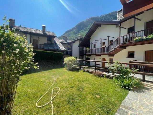 Appartamento in affitto a Pré Saint Didier allée de la Gare, arredato, giardino privato, semicentrale TrovaCasa