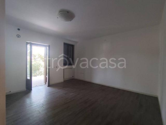 Appartamento in affitto a Predore via don gentili, non arredato/vuoto, posto auto, terrazzo TrovaCasa