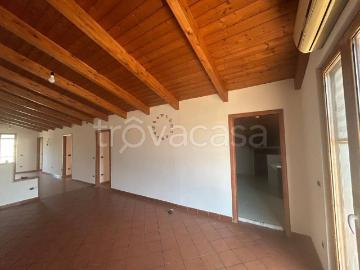 Appartamento in affitto a Quarto via Dino Campana, 388, non arredato/vuoto, posto auto, ascensore TrovaCasa