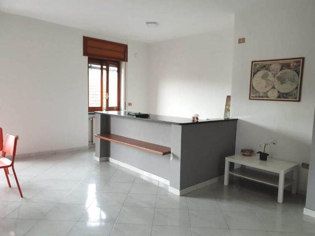 Appartamento in affitto a Quarto via Santa Maria, 30, non arredato/vuoto, ascensore, doppia esposizione TrovaCasa
