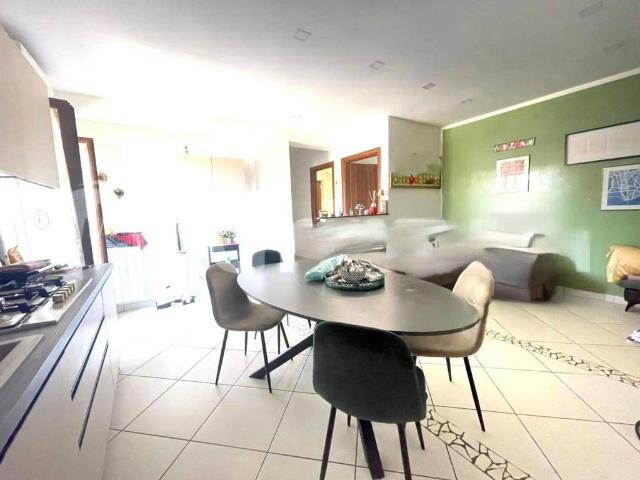 Appartamento in affitto a Quarto NA