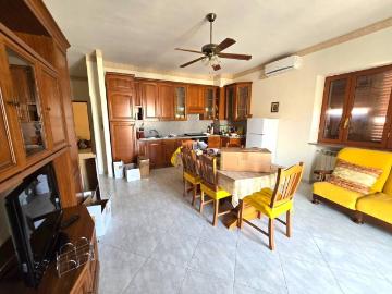 Appartamento in affitto a Quarto NA