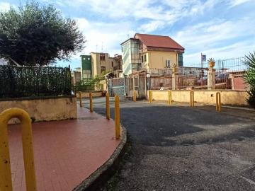 Appartamento in affitto a Quarto NA