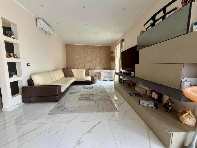 Appartamento in affitto a Quarto NA