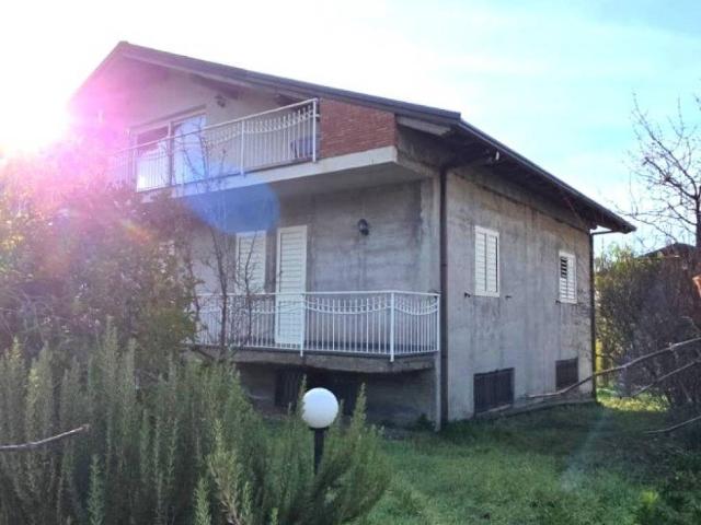 Appartamento in affitto a Ragalna CT