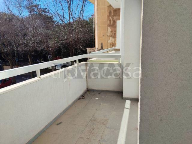 Appartamento in affitto a Ragusa, parzialmente arredato, luminoso, balcone TrovaCasa