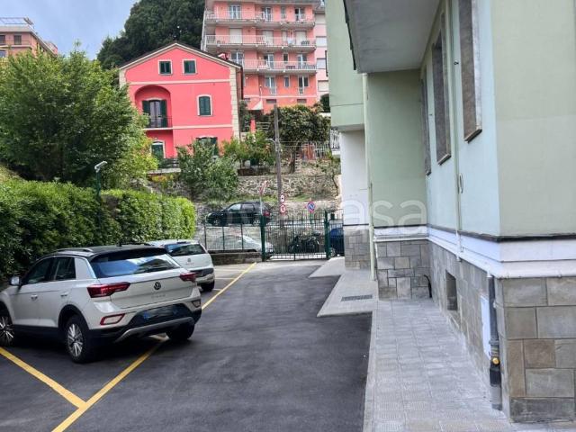 Appartamento in affitto a Rapallo via Costaguta, 46, arredato, posto auto, lungomare TrovaCasa