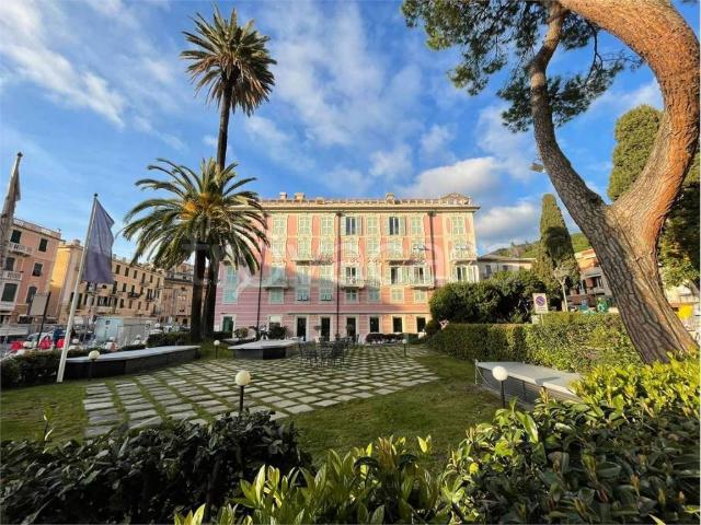 Appartamento in affitto a Rapallo via San Francesco d'Assisi, arredato, box, vista mare TrovaCasa