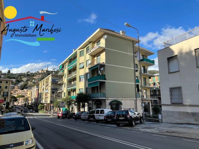 Appartamento in affitto a Recco, Centrale