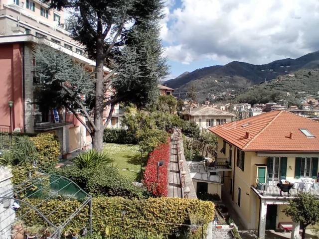 Appartamento in affitto a Recco via Milite Ignoto, arredato, giardino privato, terrazzo TrovaCasa