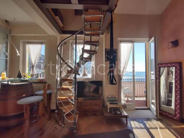 Appartamento in affitto a Recco via Romana, 13, balcone TrovaCasa