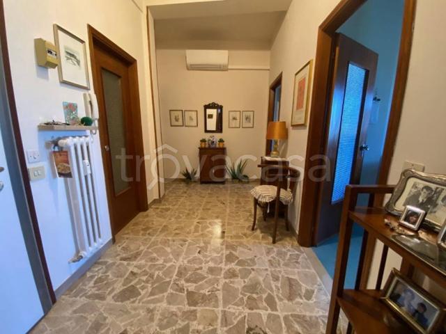 Appartamento in affitto a Reggio nell'Emilia, arredato, box, terrazzo TrovaCasa