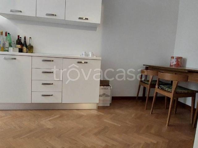 Appartamento in affitto a Reggio nell'Emilia piazza san Prospero, arredato, ristrutturato, senza ascensore TrovaCasa
