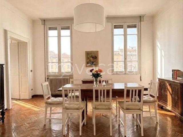 Appartamento in affitto a Reggio nell'Emilia via San Nicolò, ascensore, doppia esposizione, centrale TrovaCasa