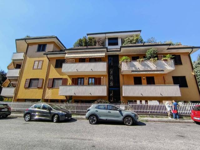 Appartamento in affitto a Rho MI