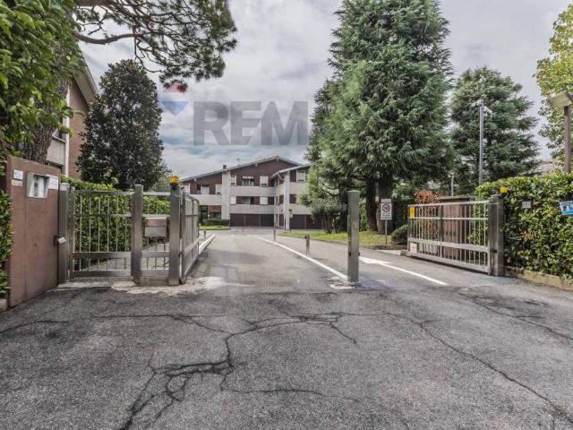 Appartamento in affitto a Rho MI