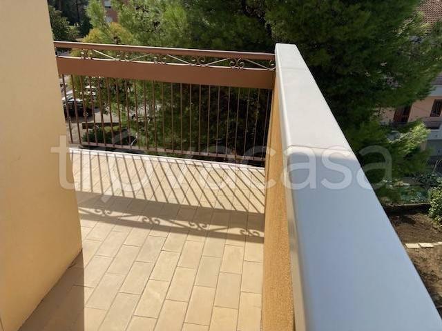 Appartamento in affitto a Riccione, box, ristrutturato, vicinanze negozi TrovaCasa