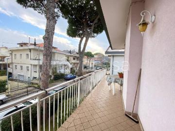 Appartamento in affitto a Riccione viale Cervia, arredato, ascensore, lavatrice TrovaCasa