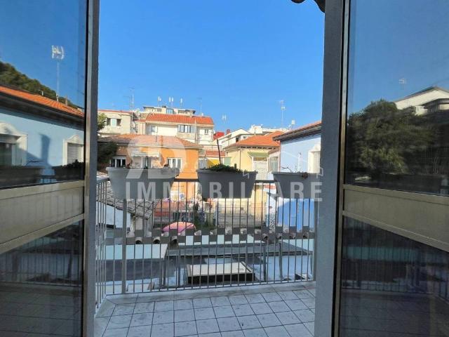 Appartamento in affitto a Riccione viale Fratelli Cairoli, 2, arredato, terrazzo, lavatrice TrovaCasa