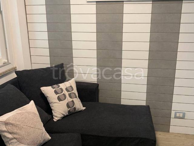Appartamento in affitto a Riccione viale Giordano Bruno, arredato, giardino privato, lavatrice TrovaCasa