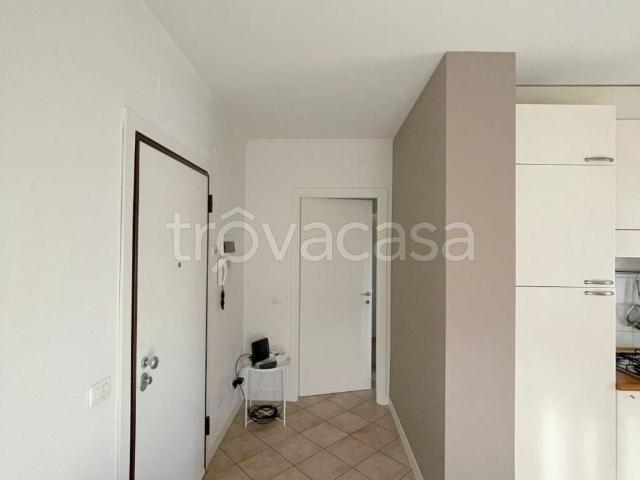 Appartamento in affitto a Riccione viale Piero Maroncelli, 3, posto auto, terrazzo abitabile/ampio, balcone TrovaCasa