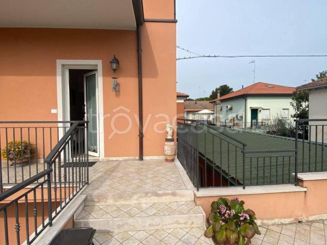 Appartamento in affitto a Riccione viale Tobruk, 9, arredato, terrazzo, zona residenziale TrovaCasa