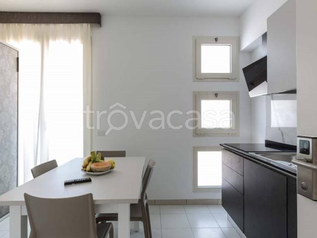 Appartamento in affitto a Riccione viale Vincenzo Monti, 43/a, arredato, nuova costruzione, balcone TrovaCasa