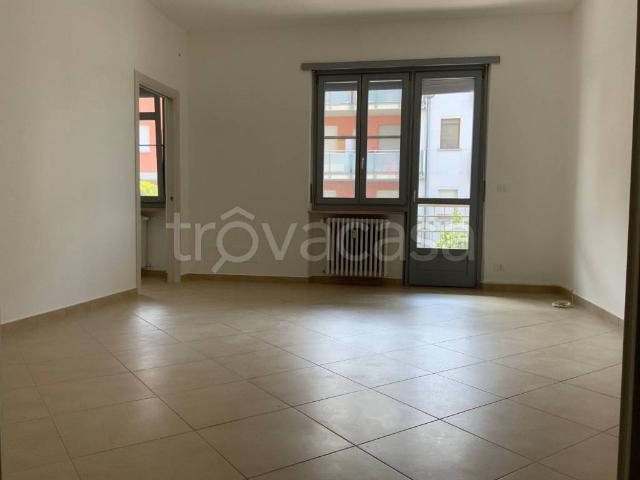 Appartamento in affitto a Rivarolo Canavese via Recrosio, 16, riscaldamento centralizzato, centrale, parquet TrovaCasa